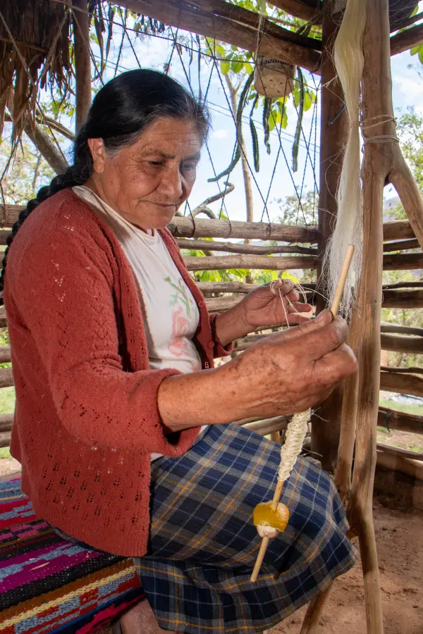 Asociación de artesanía “La Flor del Maguey” - Imagen 4