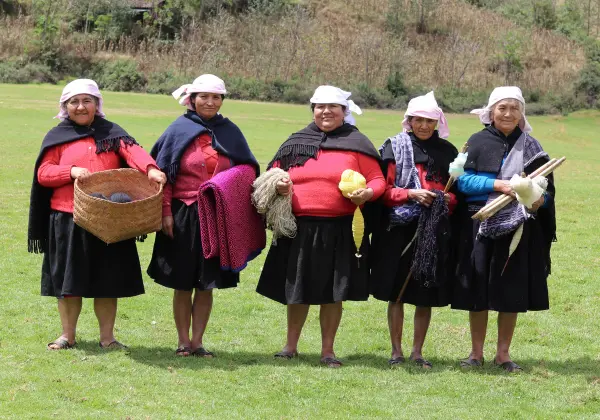 Asociación Comunal Productiva Artesano Textil Pacha Maytuna de La Jalca Grande - Imagen 8