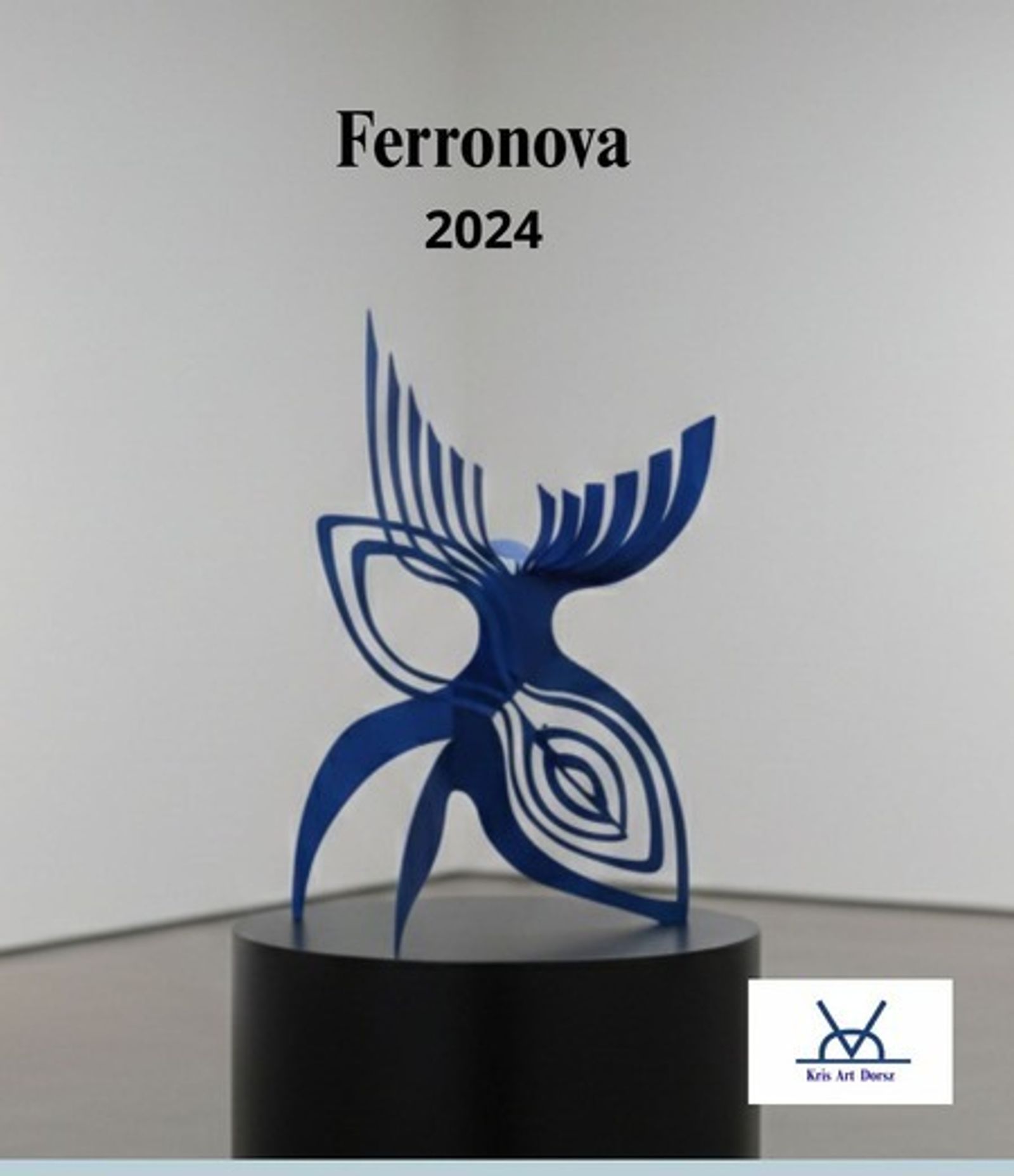 Ferronova, a blue painted iron sculpture with radiating lines on a black cylindrical pedestal