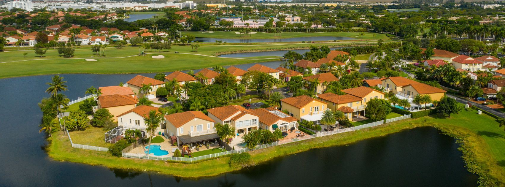 Explore Luxury Custom Home Trends and Builders in Wellington, FL