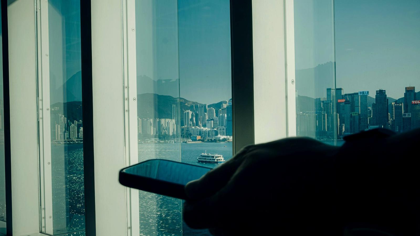 The Best eSIM for International Travel: An Honest, Money-First Guide