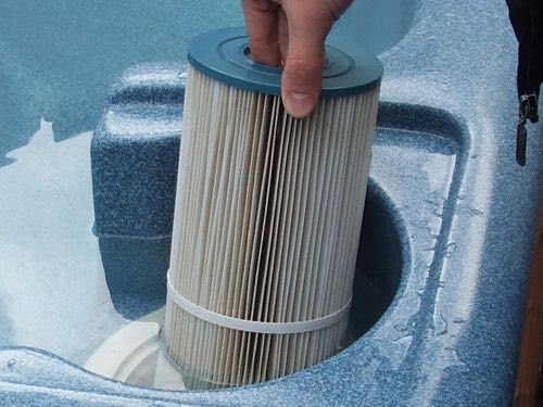hur man gör rent spa filter