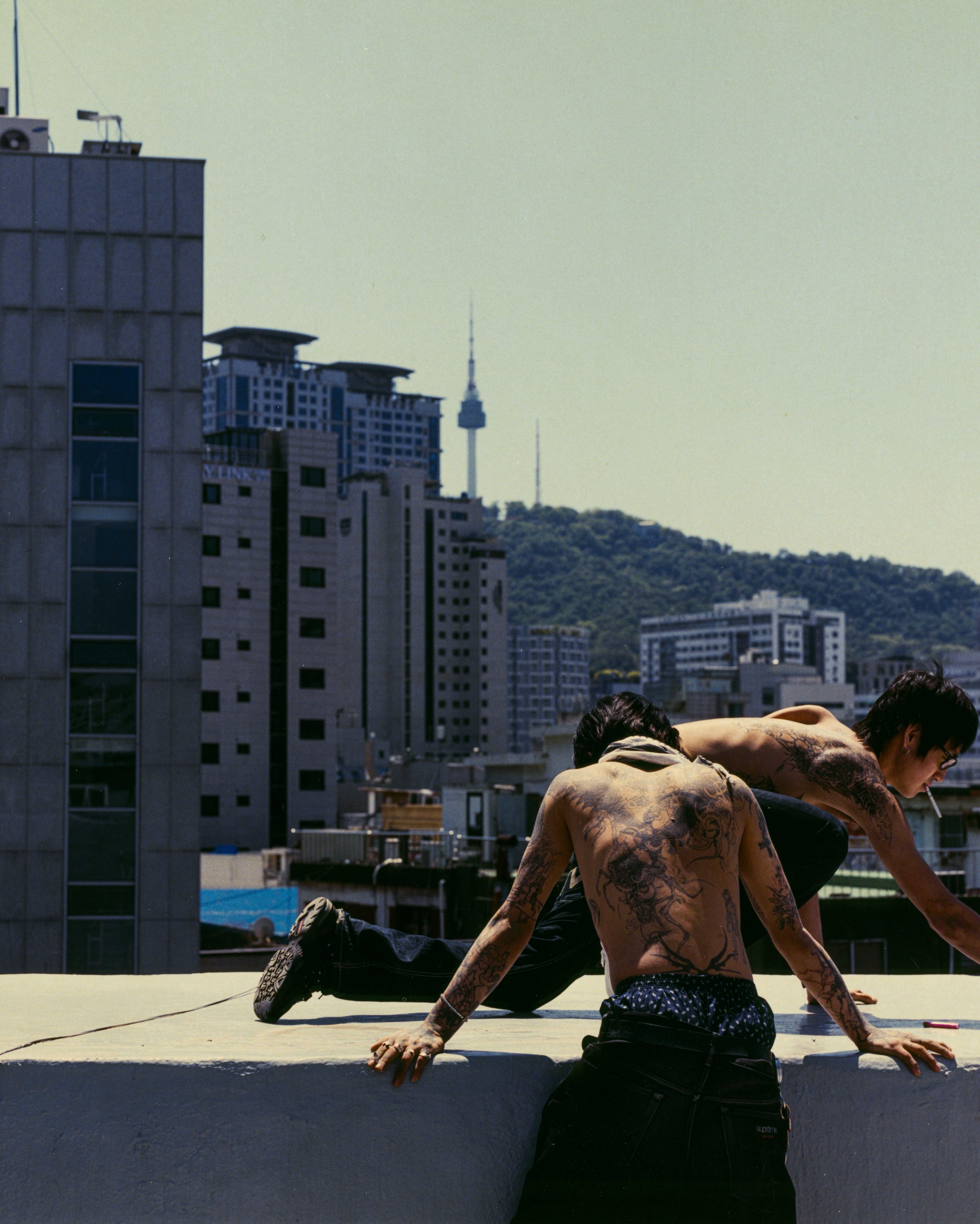 SEOUL HATES YOU 포스터