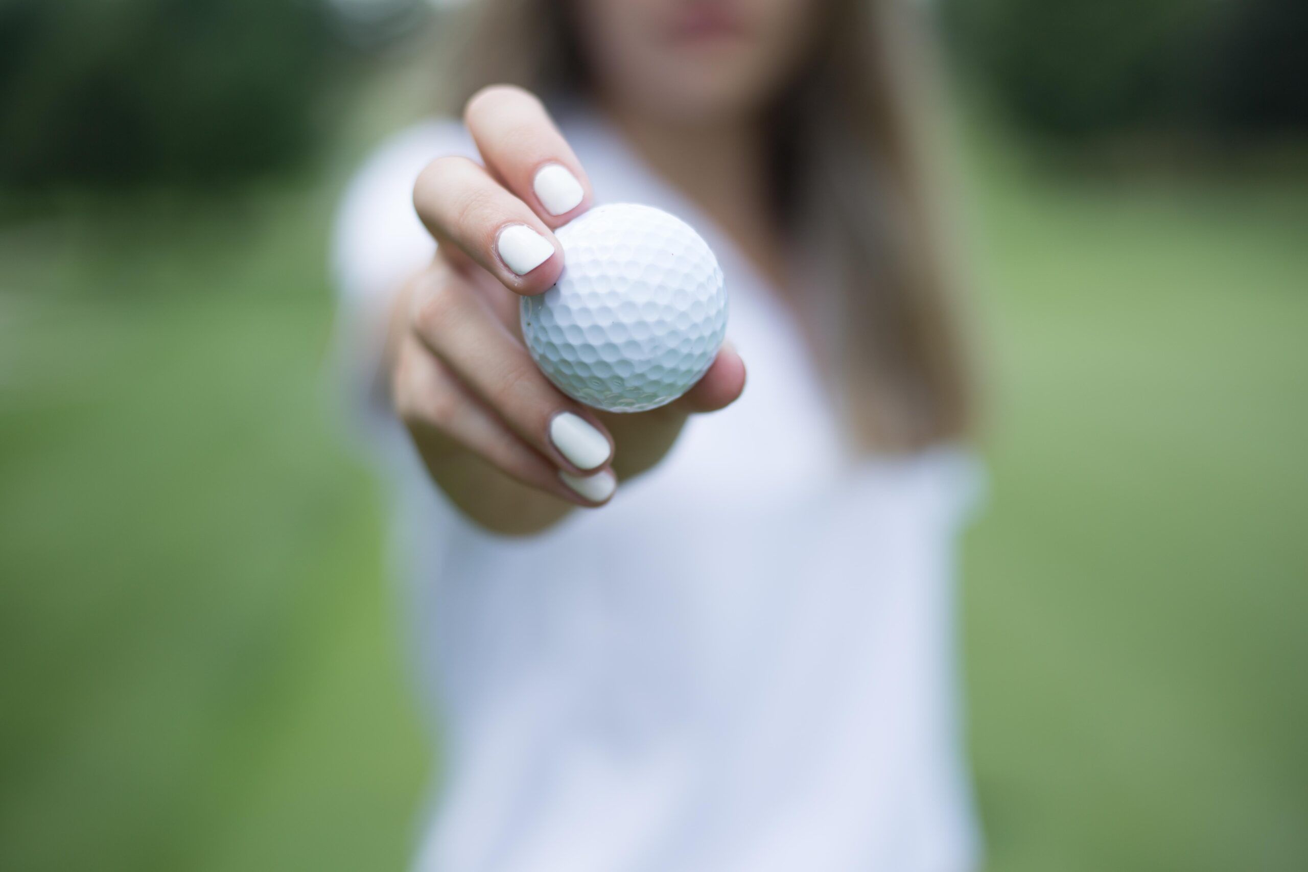 Women’s Golf in London: Where to Start Your Journey With Confidence