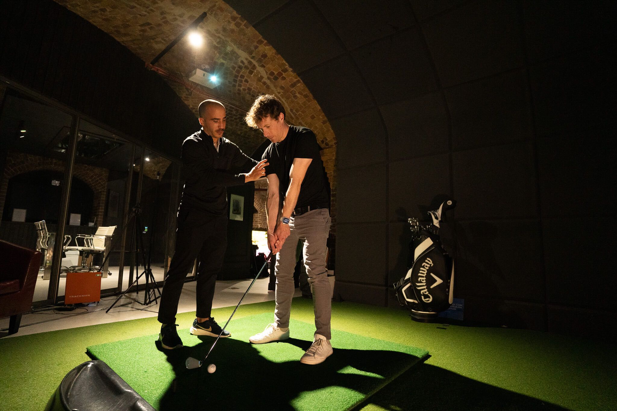 Why Indoor Golf Is Perfect for Nervous, Beginner and Returning Golfers in London