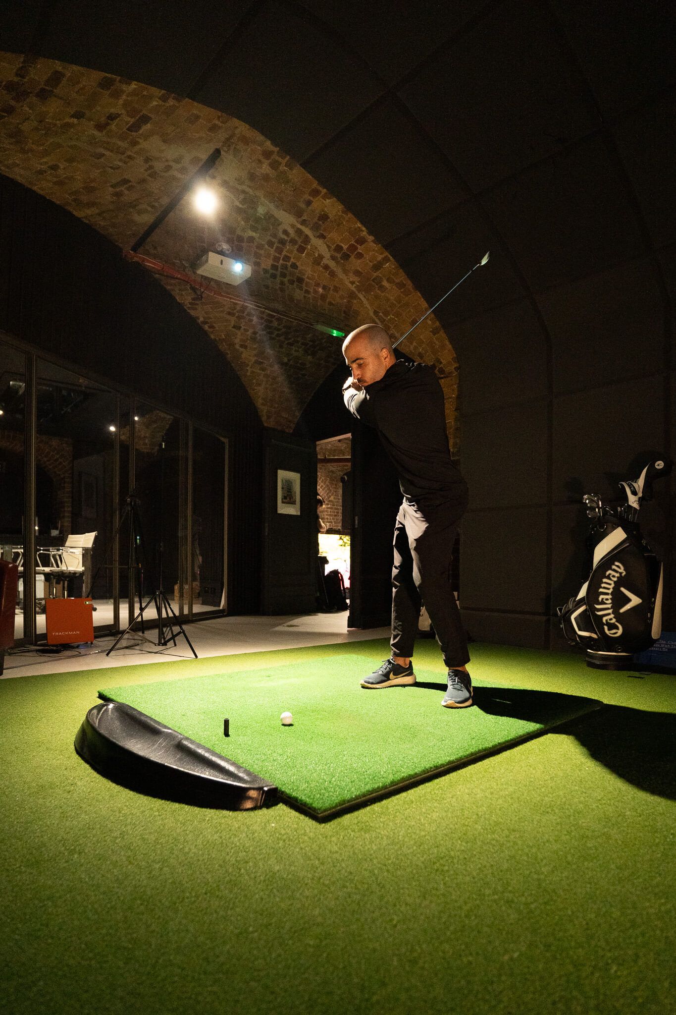 Indoor Golf Lessons in London: Trackman Coaching vs Outdoor Lessons