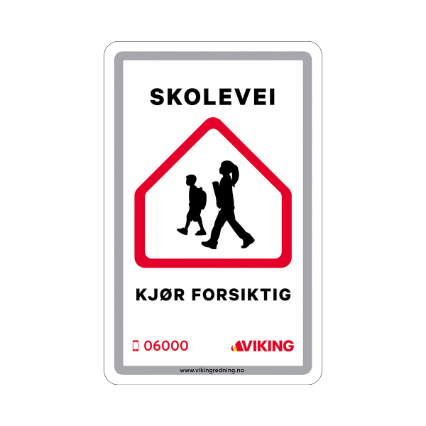 Veiskilt med illustrasjon av barn som går til skolen. Tekst som sier "Skolevei - kjør forsiktig".