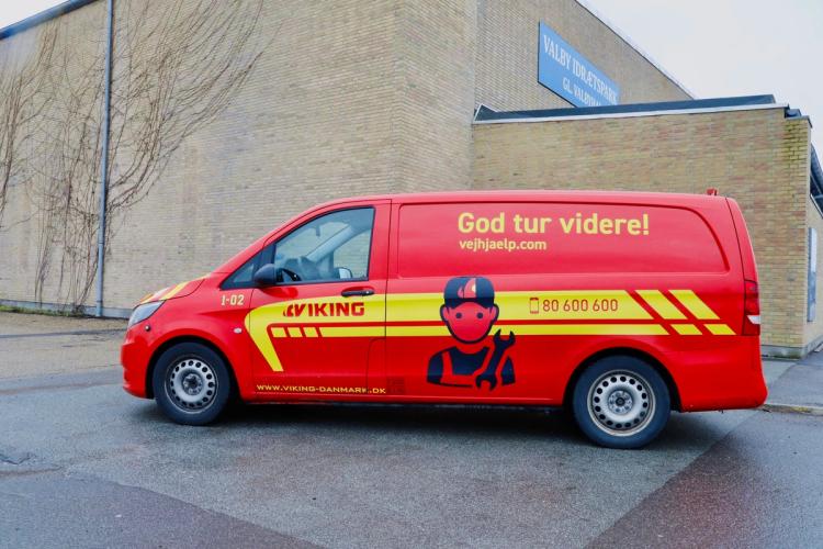 Viking bilberger og servicebil på opgave.