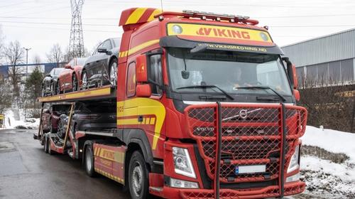 Viking transporterer bedrift biler.