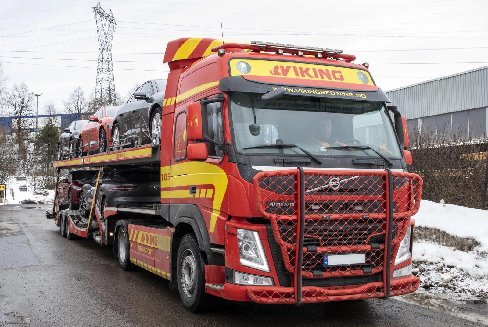 Viking transporterer bedrift biler.