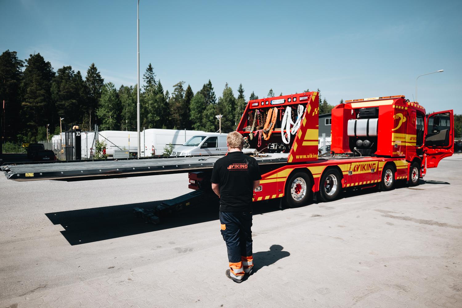 Bärgning av tunga transporter och persontransporter.