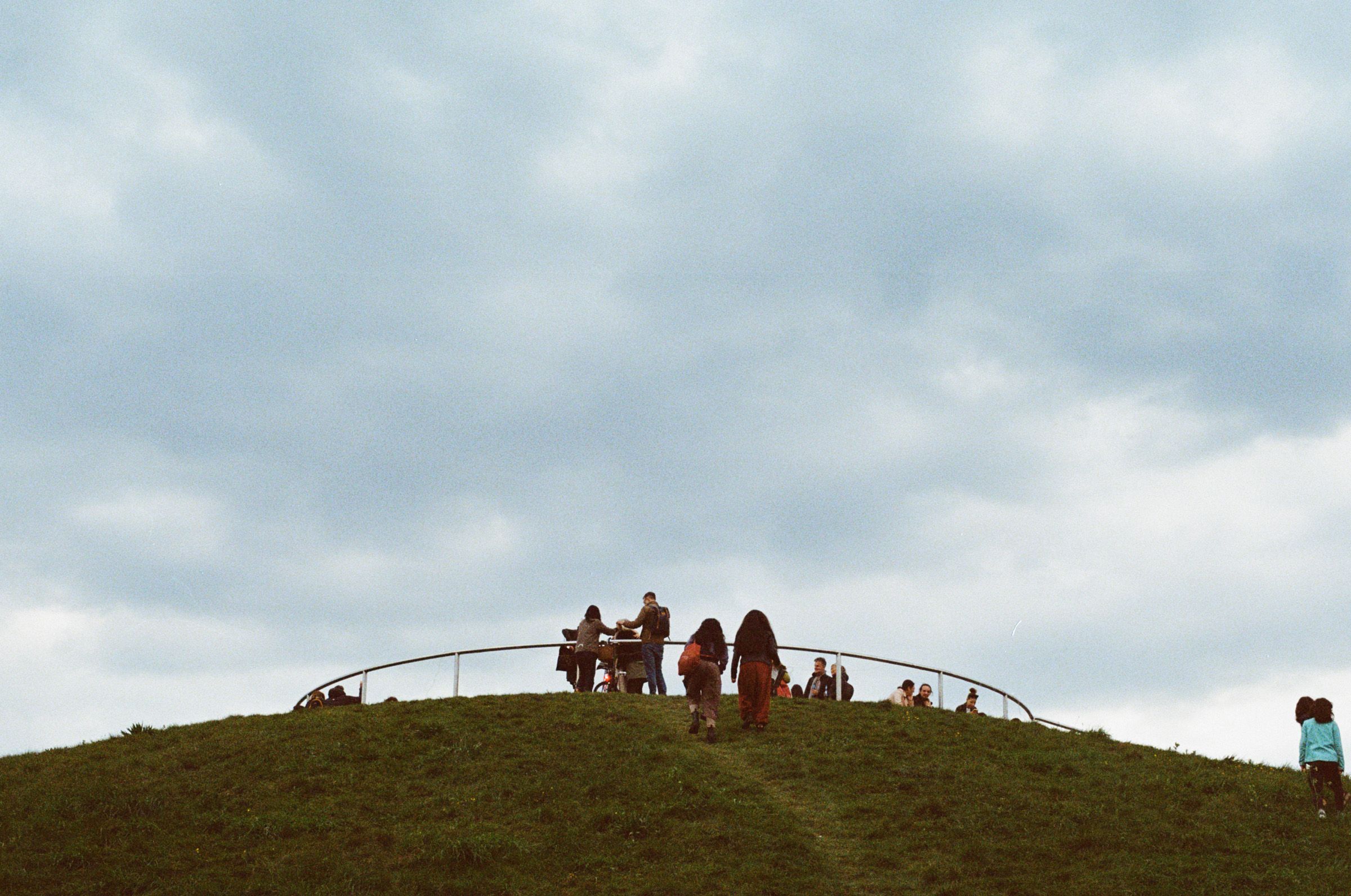 Fig. 1 Ivo Blackwood, Climbing the Mount at Dusk, 2022.