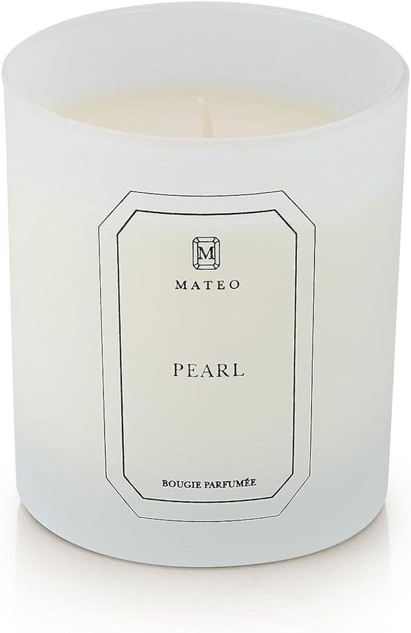 MATEO New York Pearl Candle luxury home fragrance white vessel