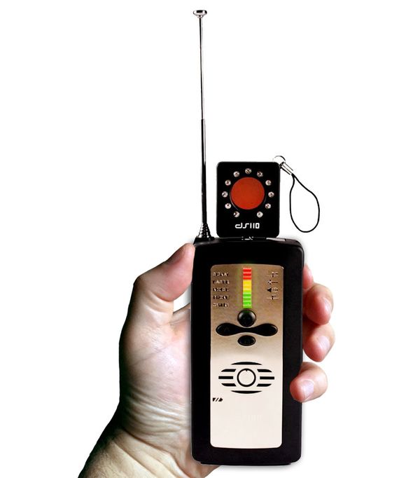 SpyAssociates $15 Off Orders $399+