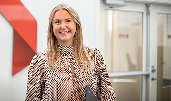 Møteleder fra Bate under en generalforsamling