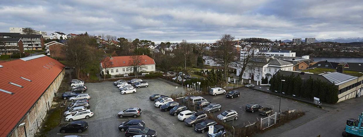 bilde av parkeringsplass