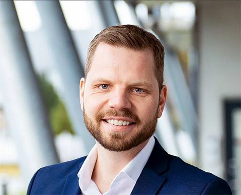 Svend Tjelta, eiendomsmegler i Aktiv