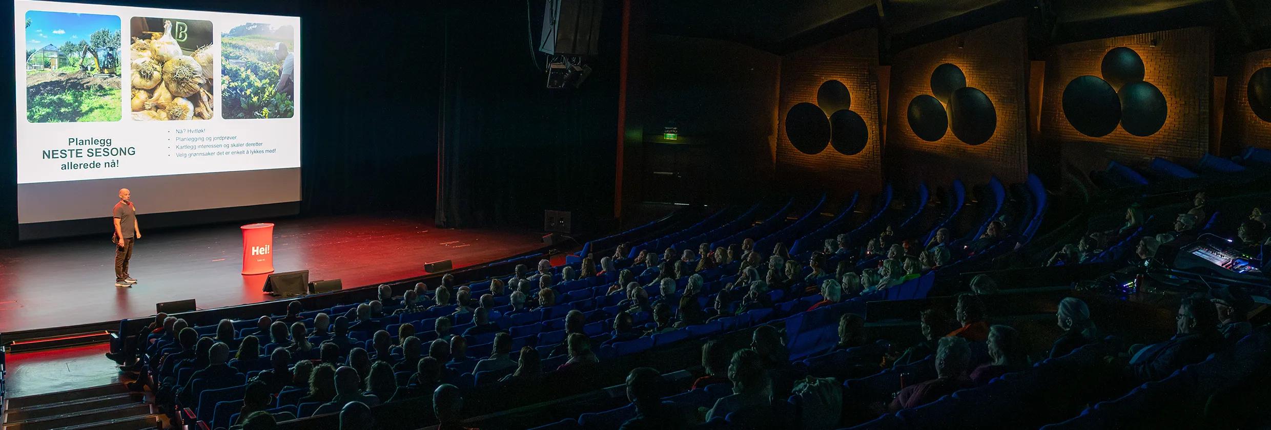 Full sal i Kuppelhallen under Bates Styrepuls i 2026