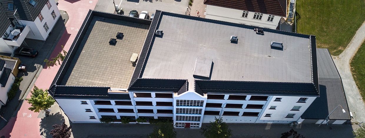 Solceller på tak av blokk