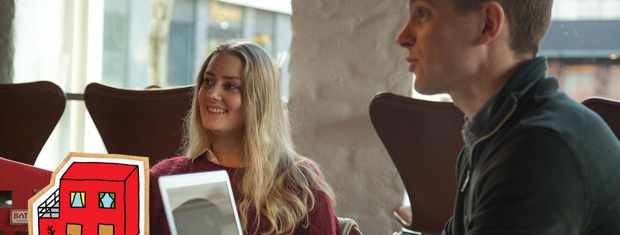 Styremedlemmer i et Bate-borettslag diskuterer på et styremøte