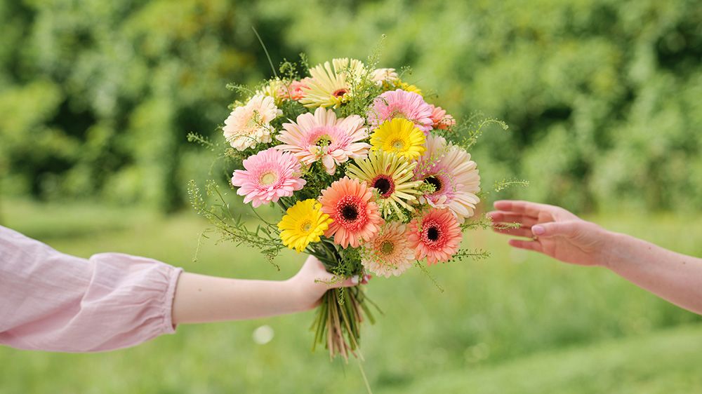 sommerblomster overrekkes
