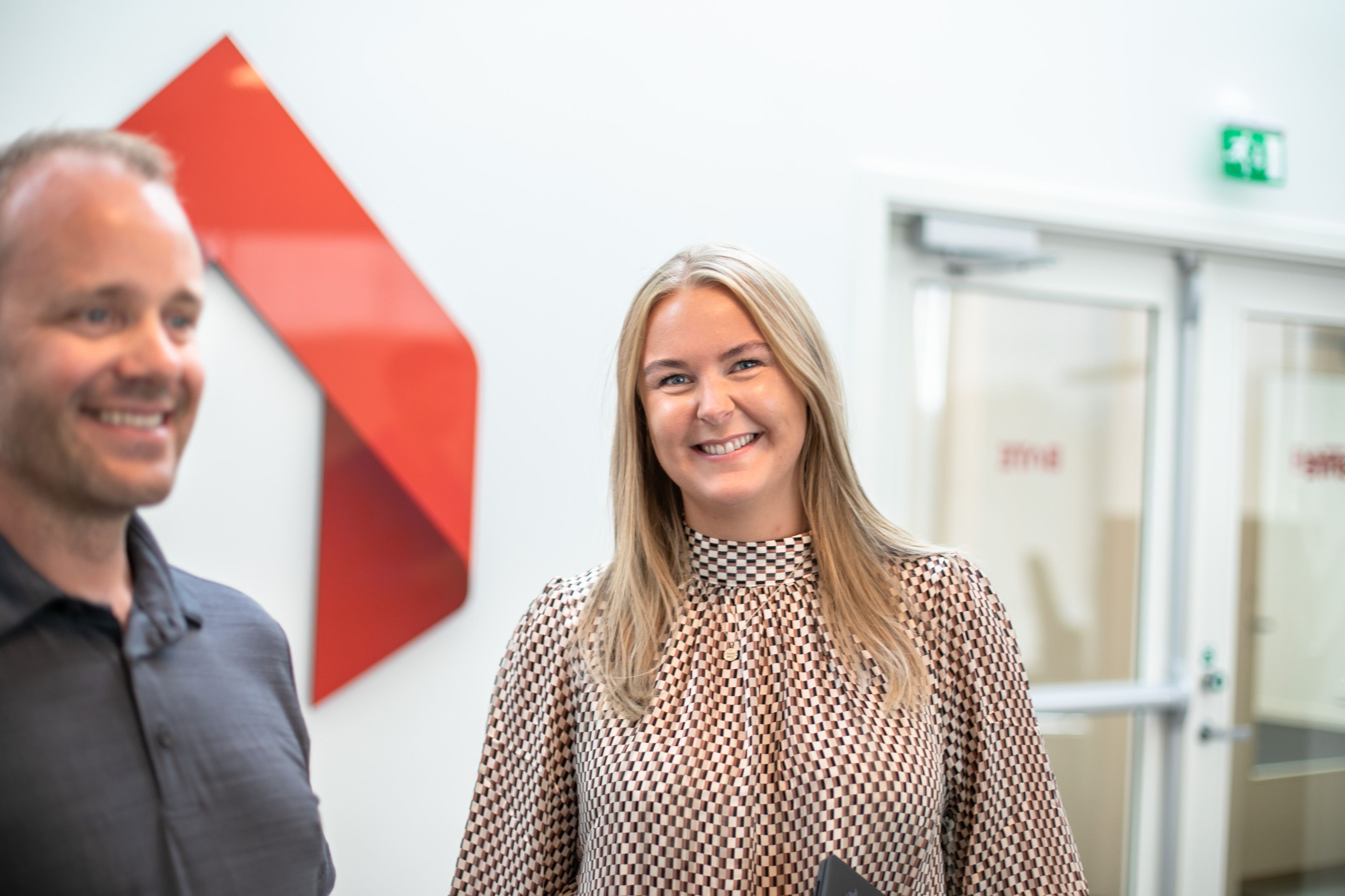 Bate-kollegaer på kontoret