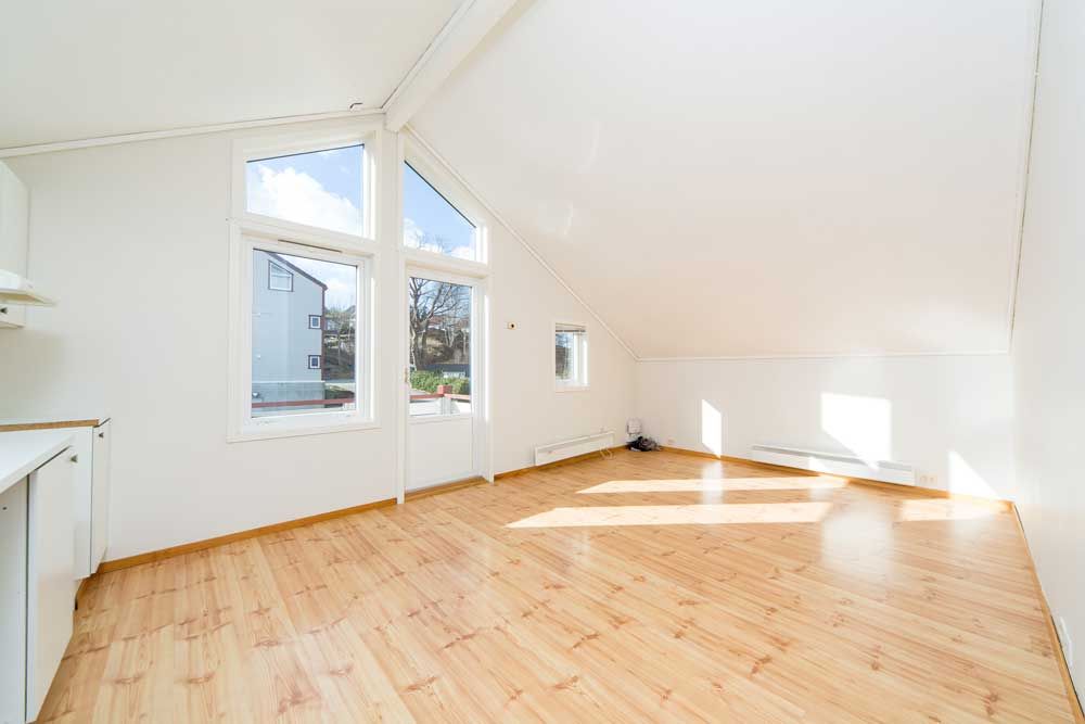 inne i bates ungdomsbolig på storhaug