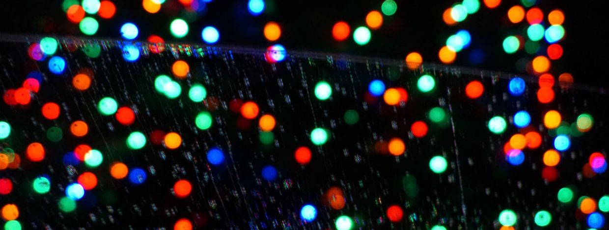 julelys i forskjellige farger