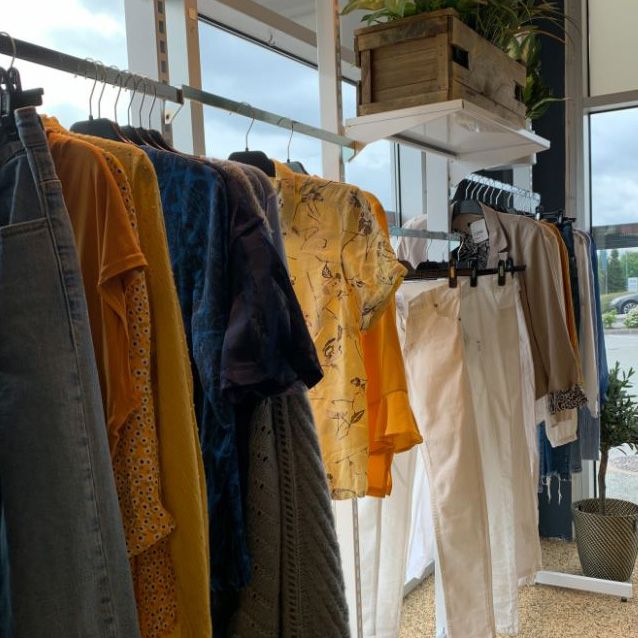 Sommerlige klær hos Fretex