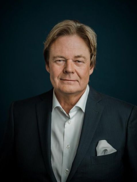 Eiendomsmegler Espen Eide i Eie ser at flere eldre bytter ut enebolig med leilighet
