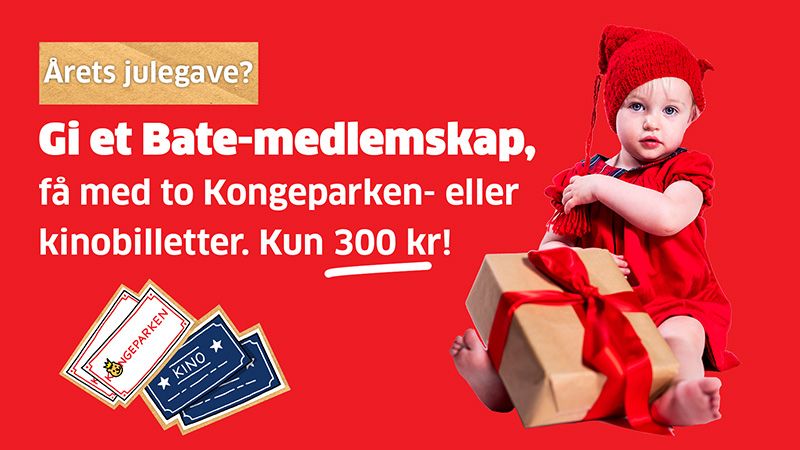 jentebaby med røde klær og julegave og bilde av pappbilletter