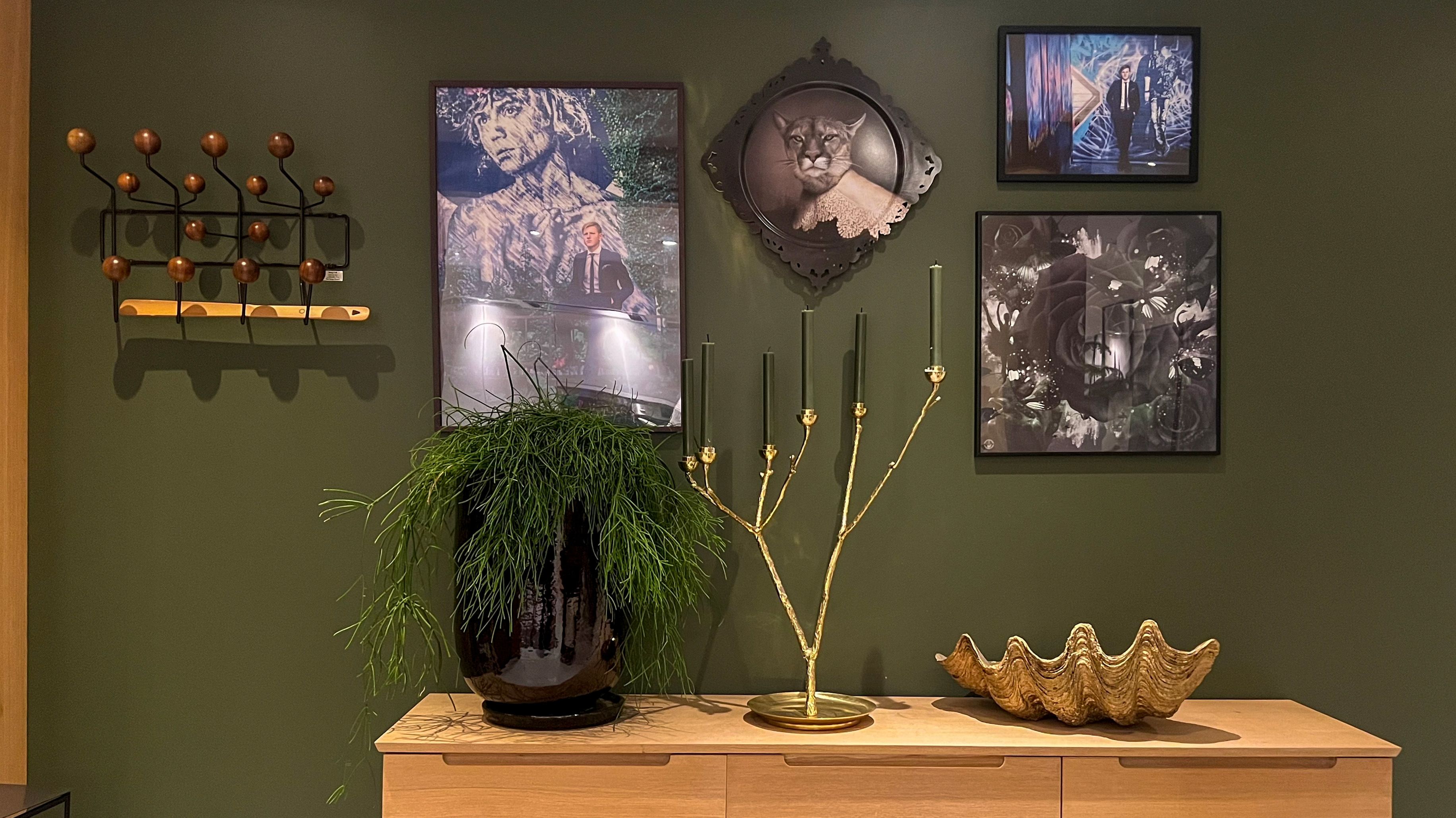 innrammede bilder i ulike størrelser