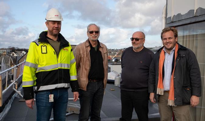 Styremedlemmer i Sameiet Park Terrasse sammen med Bate