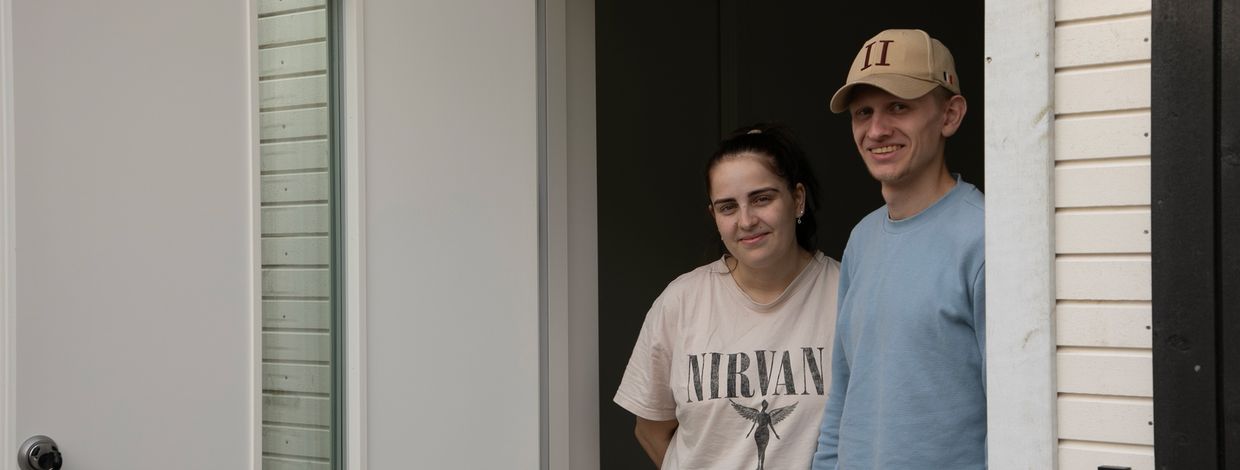 Kristoffer Nygård og Cecilie Aske i sitt nye hjem på Frøylandsstien, Hommersåk