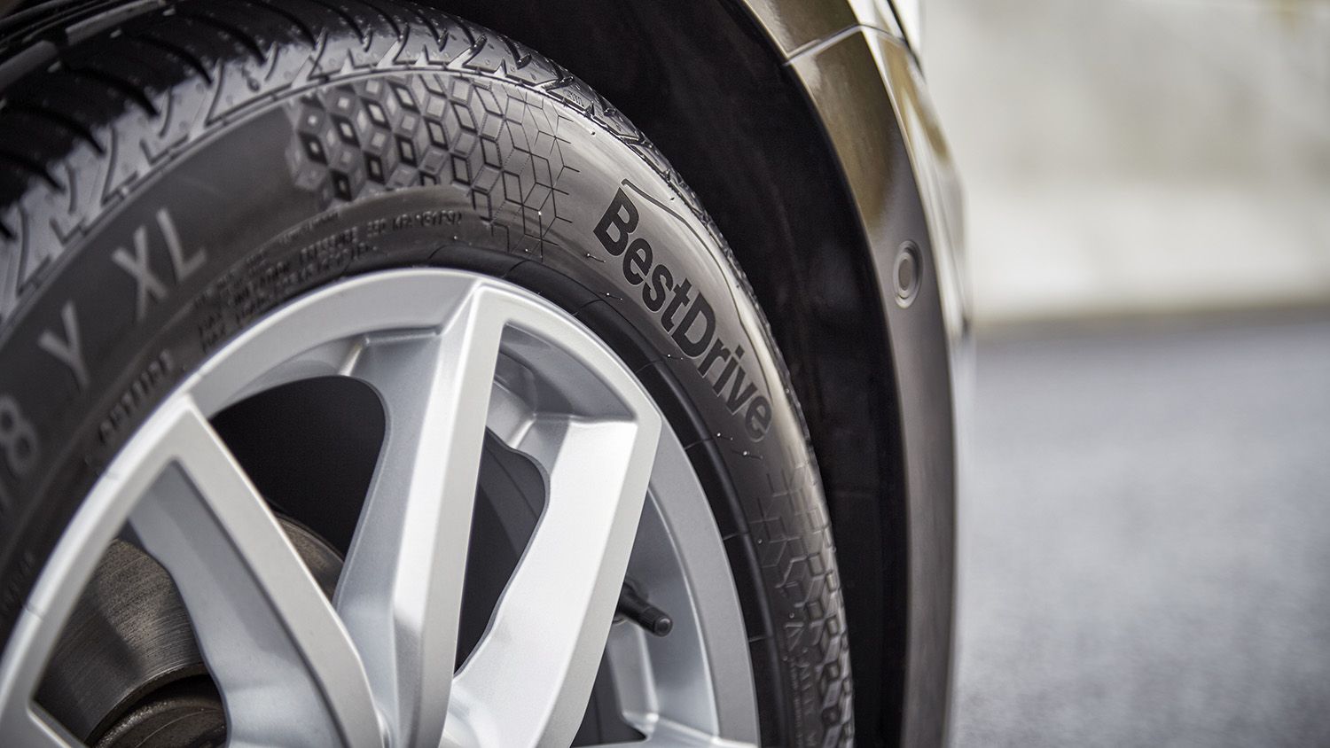 BestDrive bildekk på bil