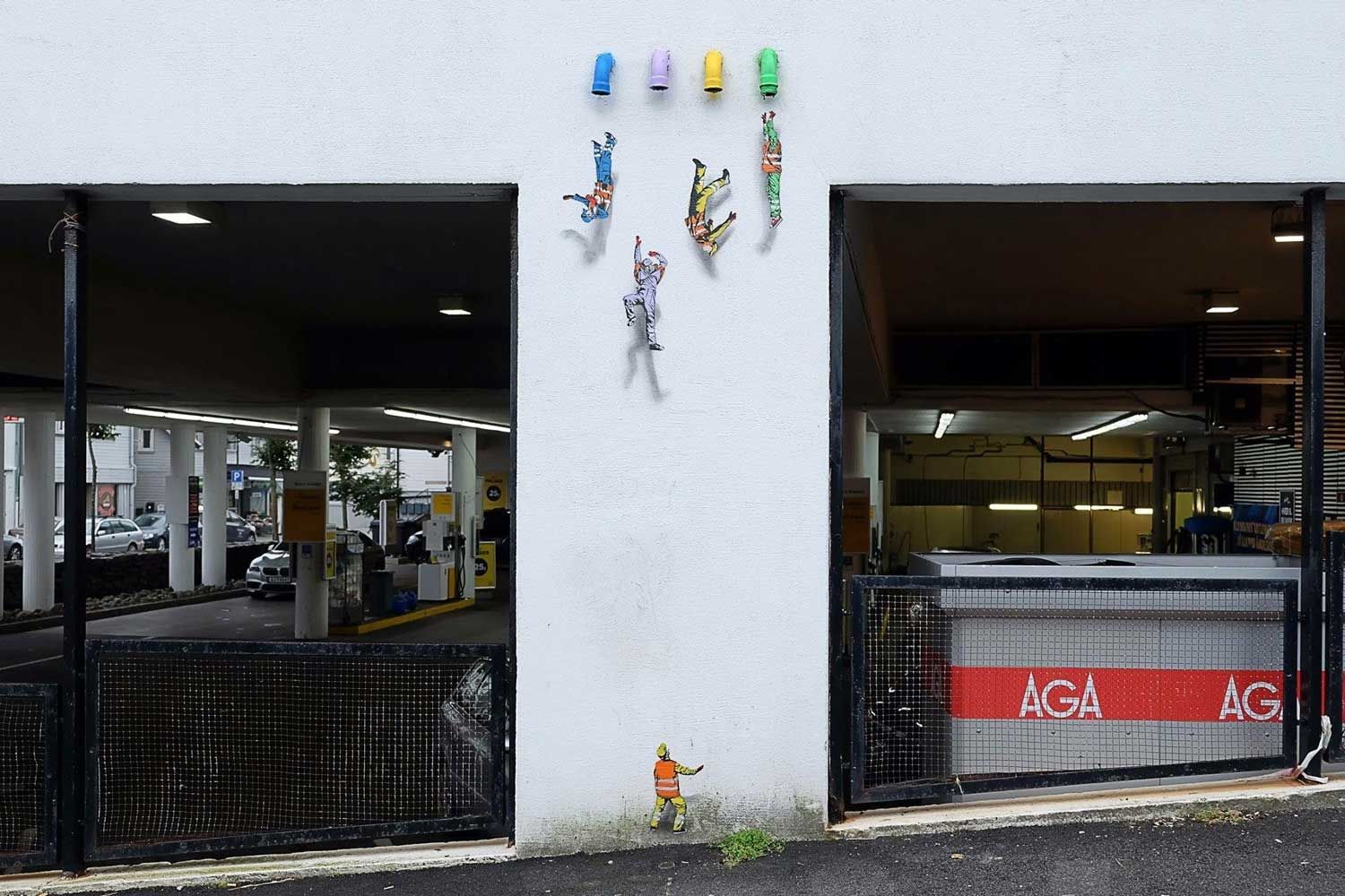 street art mennesker som faller