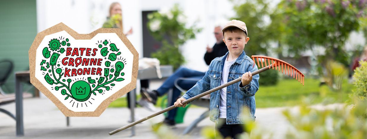 grønne kroner logo og gutt med rake ute i en hage