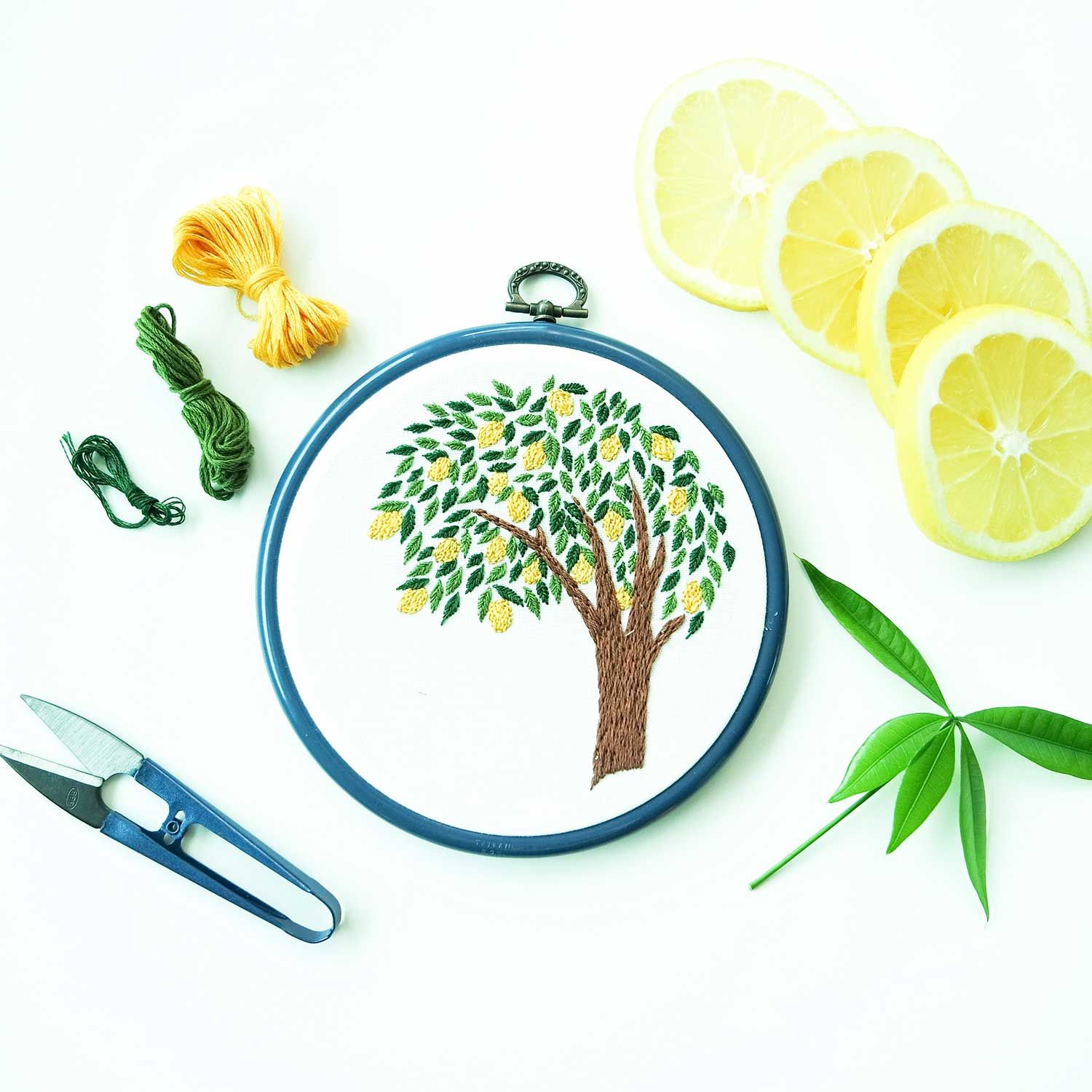 ferdig brodering av et tre