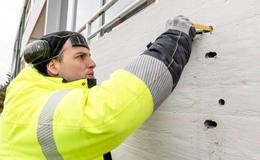 Glenn Miller kontrollerer betongfasade