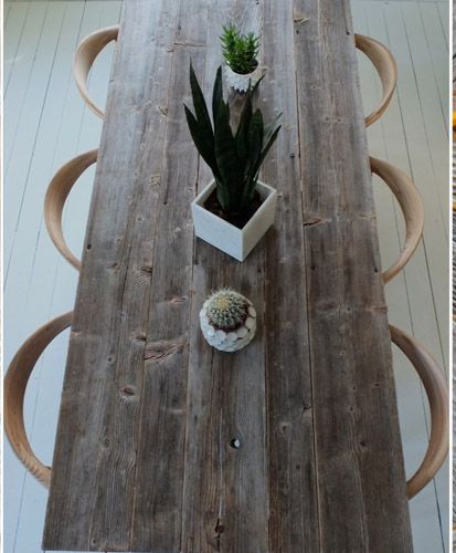 spisebord laget av gammelt treverk