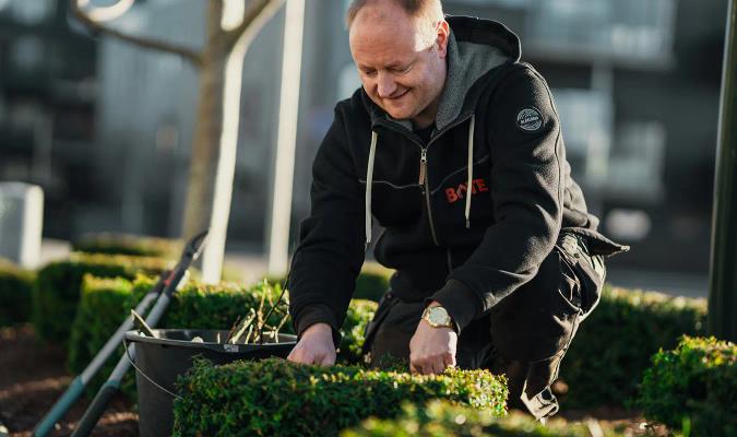 Vaktmester og gartner fra Bate