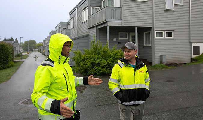 Styremedlem og Joachim Karm på befaring på Haugtussa