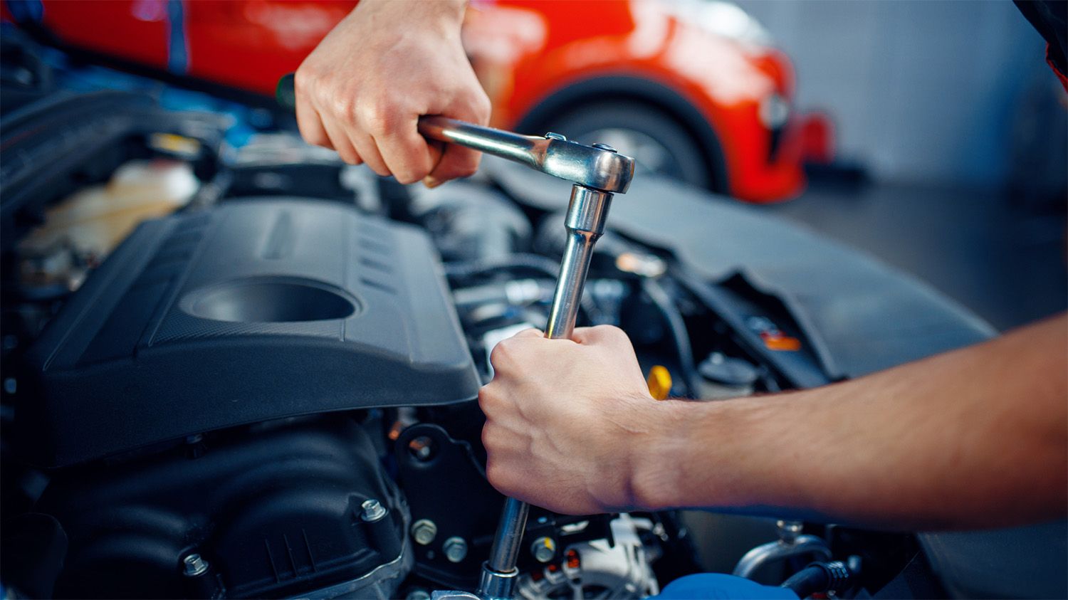 verktøy og bilmotor