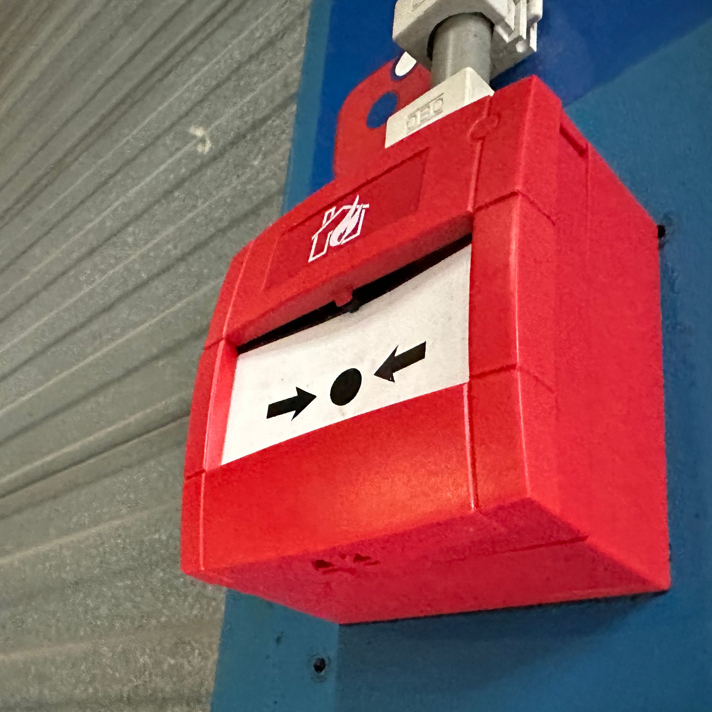 handbrandmelder ingedrukt