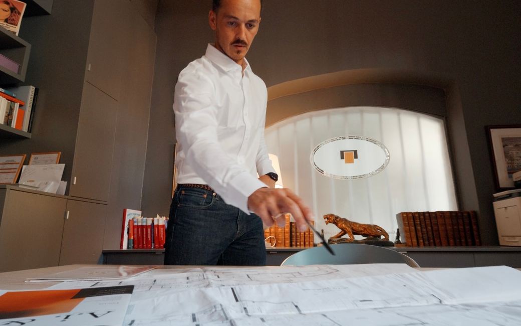 Clément Psaltis sur les plans