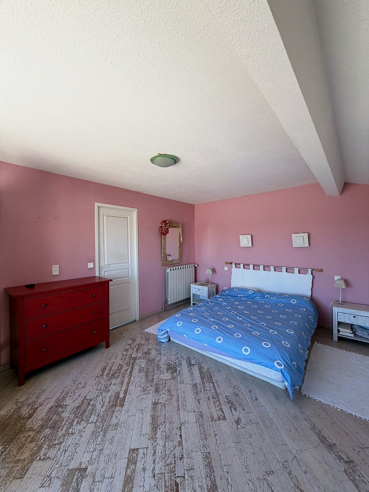 Suite parentale à l’étage, avec parquet