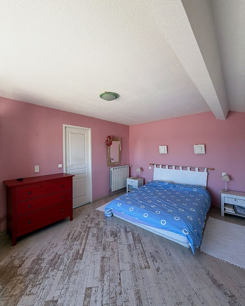 Suite parentale à l’étage, avec parquet