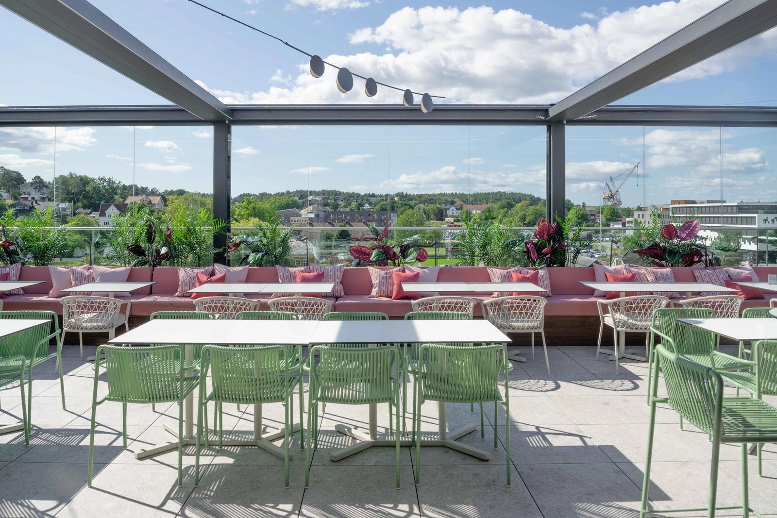 Bildet viser uteplassen på Savoy Terrasse