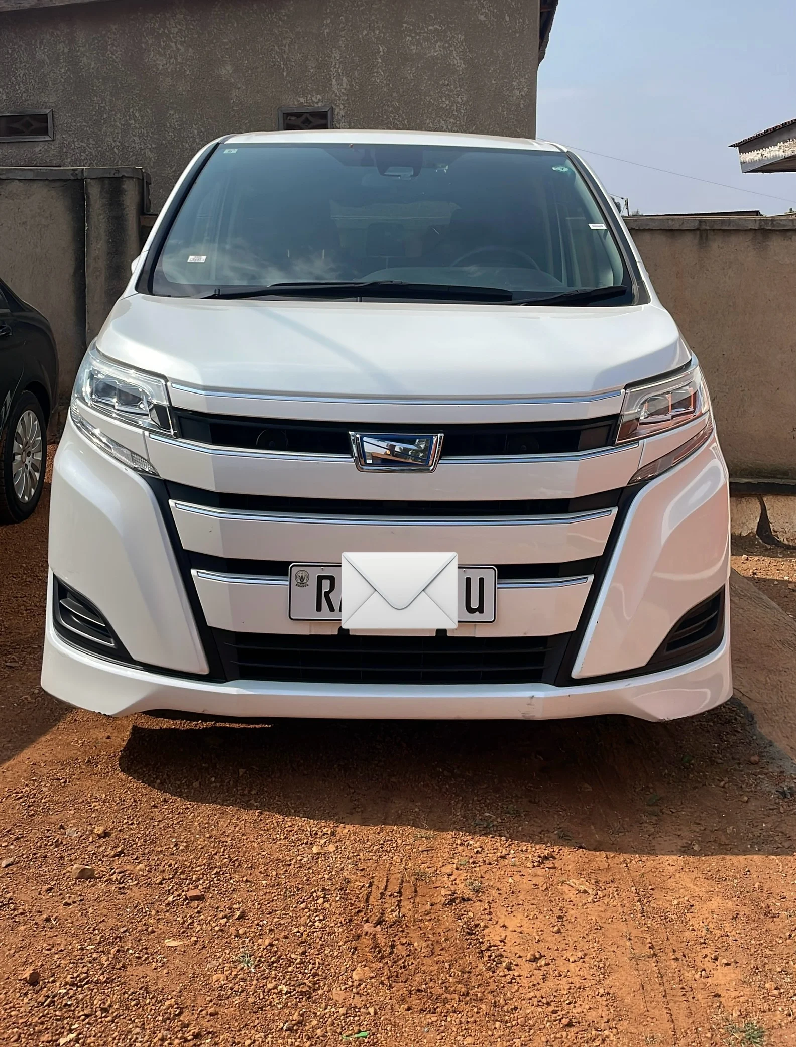 2018 TOYOTA NOAH HYBRID