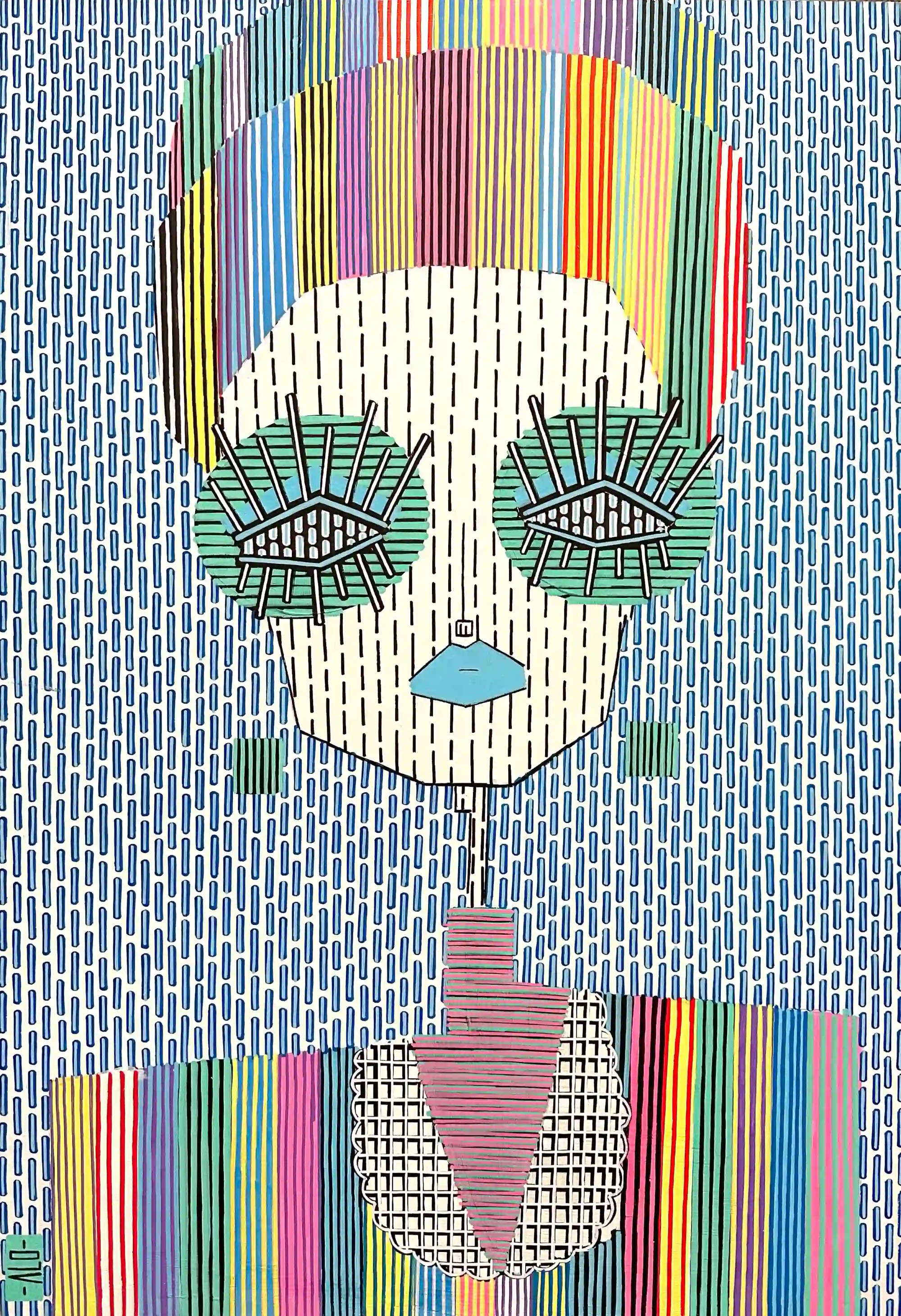 Portrait frontal pop, fond bleu à motifs, cheveux à bandes multicolores, lunettes vertes, lèvres bleues, veste rayée